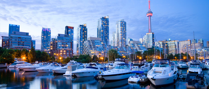 Nach Kanada reisen und Skyline von Toronto sehen