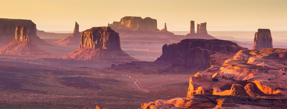 Wunderschöne Sonnenuntergänge - Monument Valley